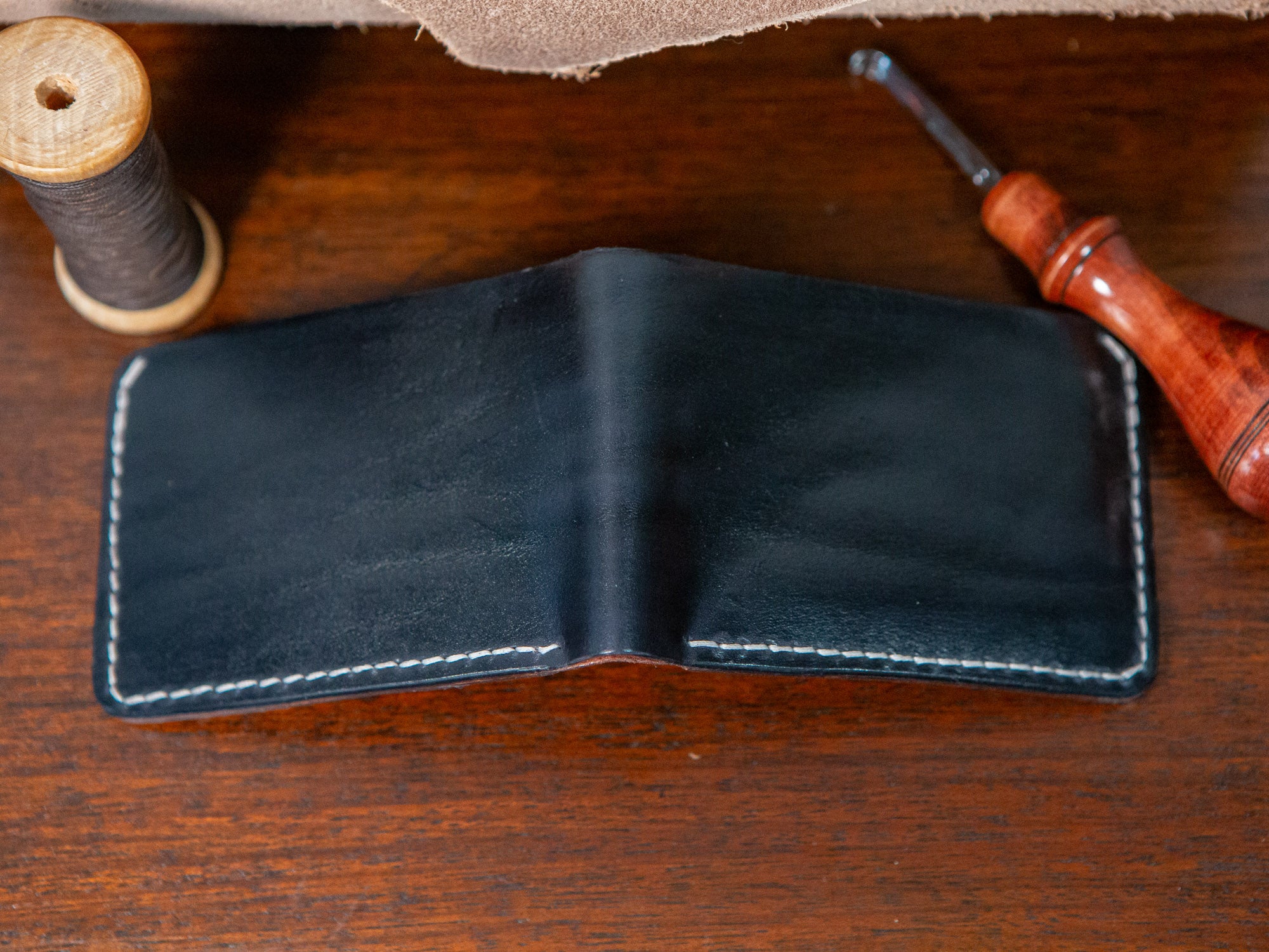 Black/Mahogany Hand Stitched Veg Tan Leather Bi fold Wallet